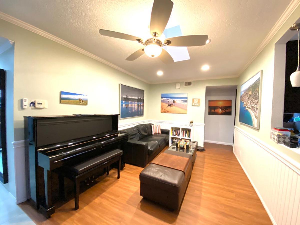 Costa Mesa Homestay - Private Rooms With 2 Shared Baths And Hosts Onsite מראה חיצוני תמונה