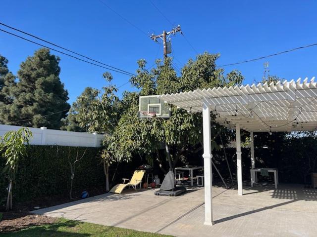 Costa Mesa Homestay - Private Rooms With 2 Shared Baths And Hosts Onsite מראה חיצוני תמונה